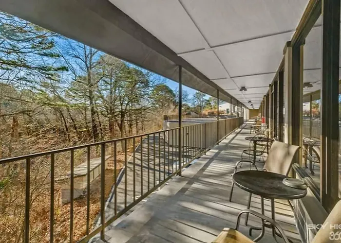 Stonegate Lodge King Bed Wifi 50 In Roku Tv Salt Water Pool Room # 101